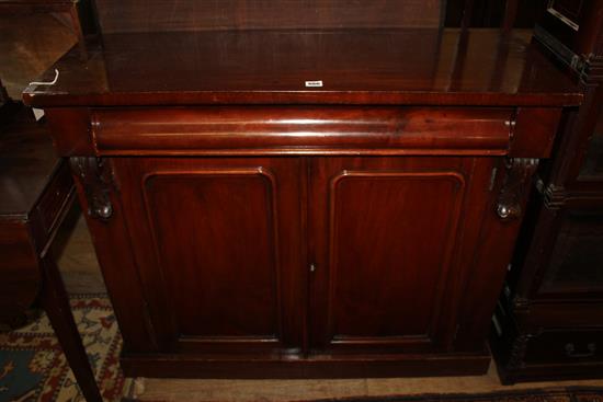 Victorian mahogany chiffonier